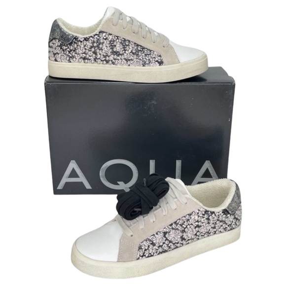 AQUA Womens Sneakers 9.5M Tess Grey Snake Print Leather Silver Studded - Picture 3 of 16